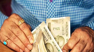 ১৮ জুলাই হাতে টাকা আসবে? না জলের মতো খরচ হবে? নিজের রাশি মিলিয়ে জানুন বিশদে