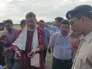 কীর্তি আজাদের কীর্তি।