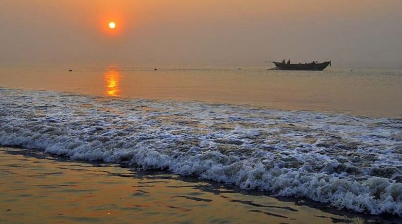 ট্রেনটির নম্বর হল ০৩১৬১। ট্রেনটিতে এসি, স্লিপার, জেনারেল ও সেকেন্ড সিটিং-এর কোচ রয়েছে। এই ট্রেনটি কলকাতা ও তার তৎসংলগ্ন এলাকার পর্যটকদের কাছে অত্যন্ত আকর্ষণীয়। কারণ কলকাতা থেকে সহজেই ট্রেনে চেপে দিঘা পৌঁছে যাওয়া যাচ্ছে। আর তাতেই ভিড় বাড়ছে দিঘা সমুদ্র সৈকতে।ট্রেনটি প্রতি সপ্তাহের শনি ও রবিবার দুপুর দু’টার সময় কলকাতা স্টেশন থেকে ছেড়ে দিঘা পৌঁছায় সন্ধ্যা ৬:৫০ মিনিটে।