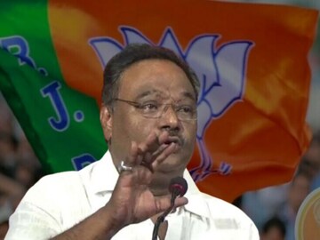 ‘‘২৬-শে ভোট হবে না, তার আগেই...’’, চার কেন্দ্রে বিপর্যয়ের পরেও হুঁশিয়ারি বিজেপি সাংসদ শমীকের