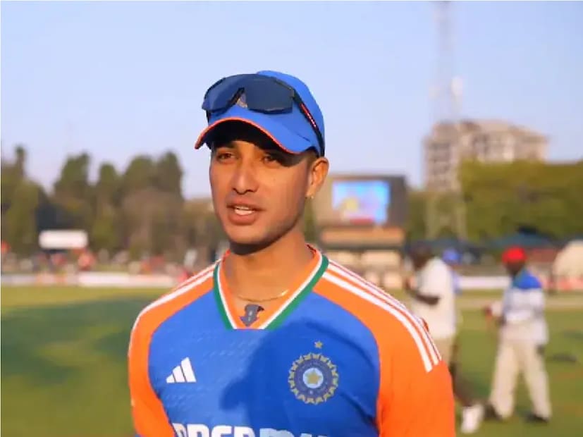 তৃতীয় ম্যাচে ভারতের প্রথম একাদশ কেমন হবে তা নিয়ে জোর জল্পনা রয়েছে। কারণ পরপর দুটি ম্যাচে অভিষেক শর্মা রান না পাওয়ার তৃতীয় ম্যাচে সুযোগ পাবেন কিনা তা  নিয়ে প্রশ্ন রয়েছে। দলে সুযোগ পেতে পারেন বিশাক বিজয় কুমার।