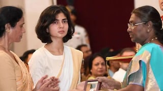 শহিদ ক্যাপ্টেন অংশুমানের স্ত্রীকে অশালীন মন্তব্য! সোশ্যাল মিডিয়ায় ছিছিক্কার