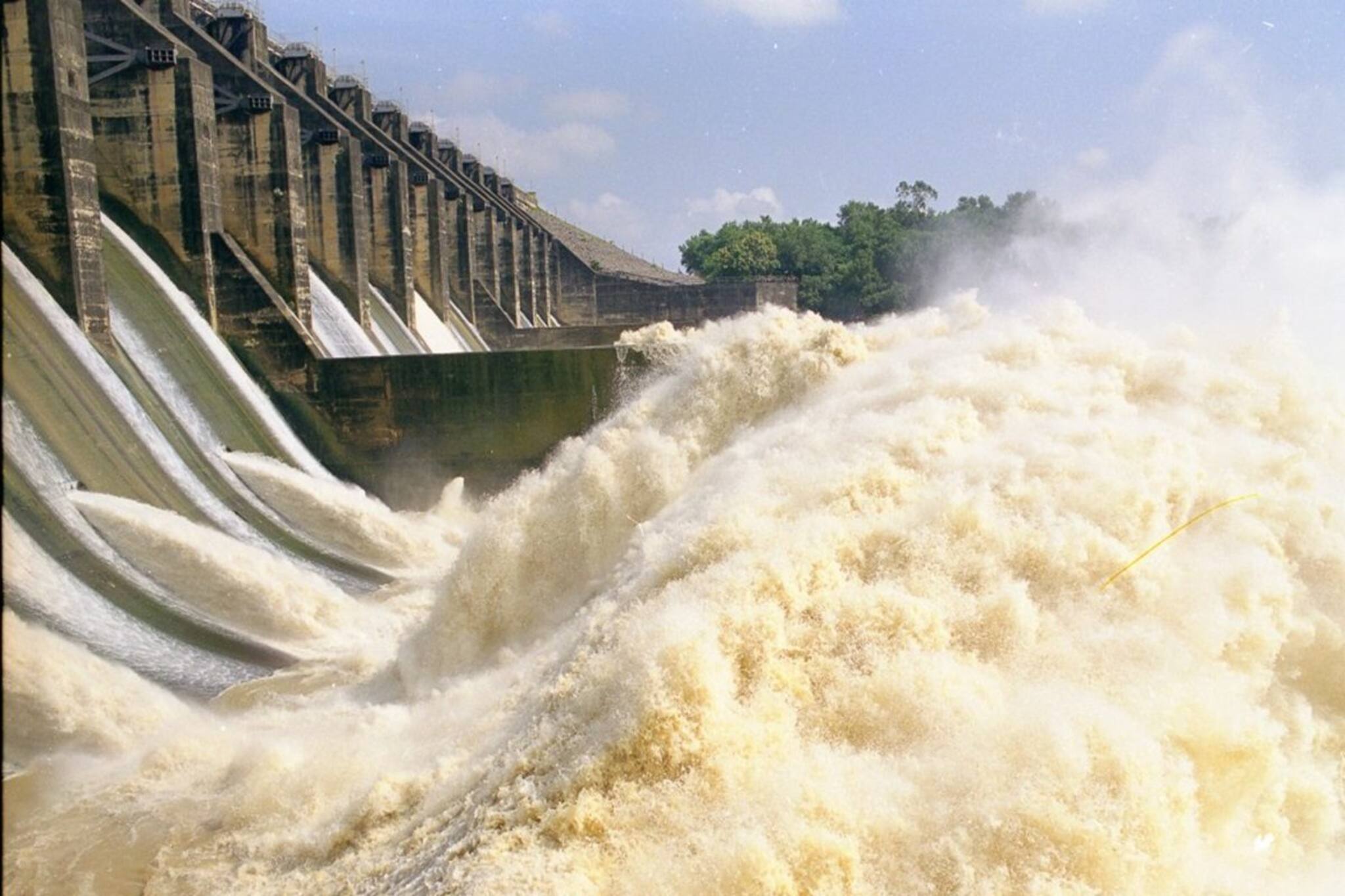 ডিভিসি জল ছাড়ায় স্বস্তিতে কৃষকরা
