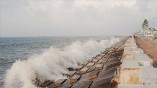 বৃষ্টির দিনে জমিয়ে ইলিশ খেতে খেতে সমুদ্র দেখতে চাইলে আগেভাগেই টিকিট বুক করুন।
বৃষ্টির দিনে জমিয়ে ইলিশ খেতে খেতে সমুদ্র দেখতে চাইলে আগেভাগেই টিকিট বুক করুন।