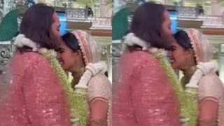 রাধিকাকে আদুরে চুম্বন অনন্তের