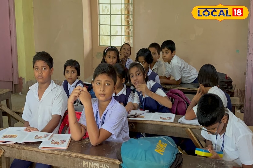 তবে কেবল বিদ্রোহী কবি নয় মঙ্গলকোটের এই বিদ্যালয়ের সঙ্গে জড়িয়ে রয়েছে আরেক বিখ্যাত কবির নাম। 