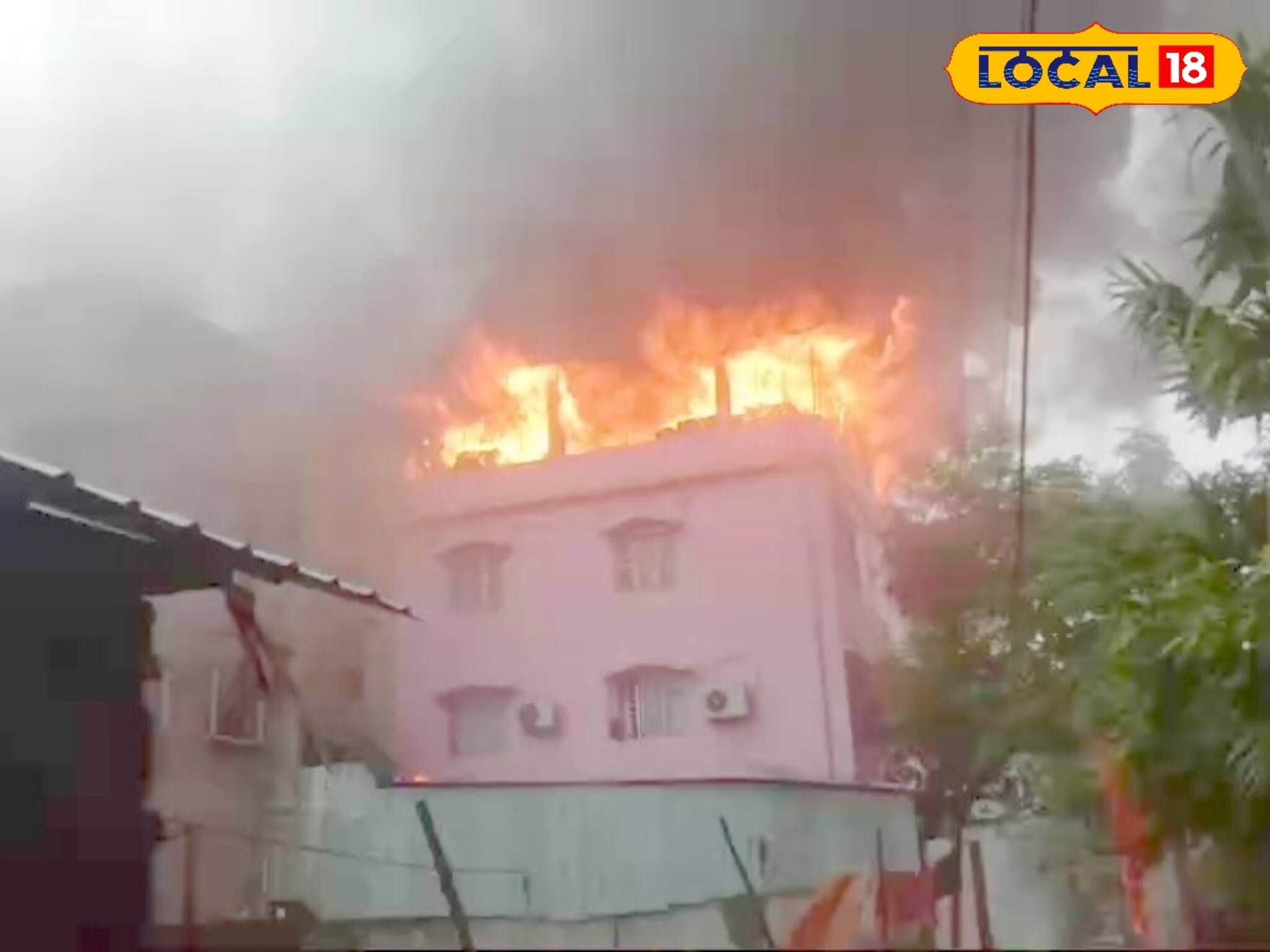 ভিমরুলের চাকে আগুন লাগাতে গিয়ে পুড়ে ছাই গোটা কারখানা