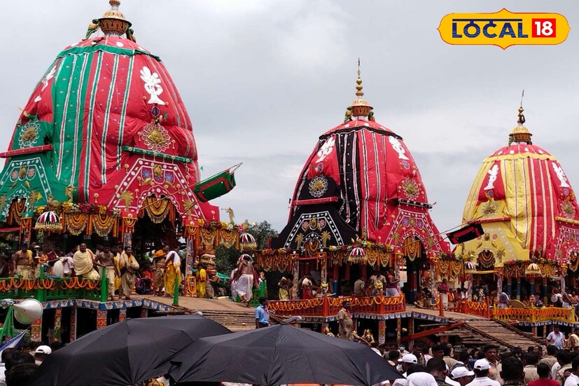 তালধ্বজ হল ৭৬৩টি ছোট বড় কাষ্ঠখণ্ড দিয়ে নির্মিত এই রথের উচ্চতা ১৩.২ মিটার | দৈর্ঘ্য, প্রস্থ ৩৩’ x ৩৩”। চাকার সংখ্যা ১৪টি। ধ্বজার নাম উন্মনী এবং রশির নাম বাসুকী নাগ। ন’জন পার্শ্বদেবতা হলেন — গণেশ, কার্তিক, সর্বমঙ্গলা, প্রলম্ব, হলায়ূধ, মৃত্যুঞ্জয়, নাটেশ্বর, মহেশ্বর ও শেষদেব। দ্বারপাল রুদ্র ও সাত্যকি। সারথি মাতলি এবং রক্ষক বাসুদেব।