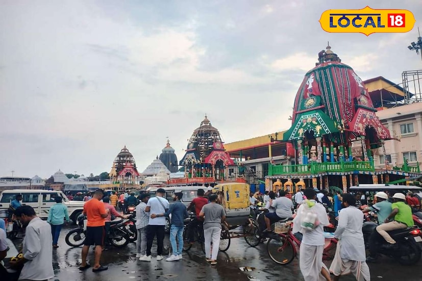 বলভদ্রের রথের নাম তালধ্বজ। সুভদ্রার রথের নাম দেবদলন। জগন্নাথের রথের নাম নন্দীঘোষ। জগন্নাথ দেবের রথের প্রতিটি অংশই অতি পবিত্র। কারণ তিনটি রথেই বিরাজ করেন তেত্রিশ কোটি দেবতা। তাই এই রথের রশি একটু স্পর্শ করা বা টানা মানে, এই তেত্রিশ কোটি দেবদেবীর চরণ স্পর্শ করা।