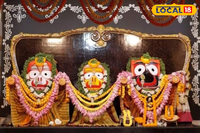 প্রতি বছর পুরীর জগন্নাথ মন্দির থেকে কর্মচারীদের নিয়ে এসে জগন্নাথ বলরাম এবং সুভদ্রার জন্যে রথ তৈরি করা হয় বলেই জানান বেলঘড়িয়া রথতলা জগন্নাথ মন্দির কমিটির প্রধান পৃষ্ঠপোষক সোমনাথ রায় চৌধুরী৷