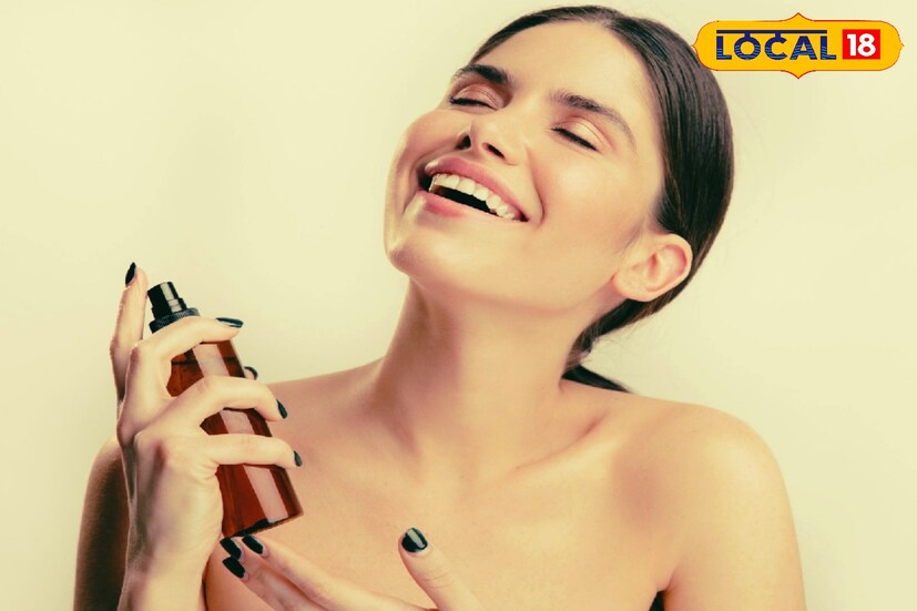 ত্বকে নিয়মিত টোনার ব্যবহার করলে দেখবেন ব্রণ, ফুসকুড়ি, র‍্যাশের সমস্যা দূর হবে। খেয়াল রাখতে হবে টোনার যেন অ্যালকোহল-বেসড না হয়। তা হলে ত্বকের ক্ষতি বাড়তে পারে।