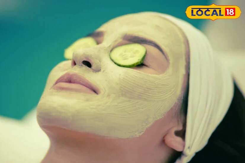 ঘুমোনোর আগে ফেস প্যাক লাগিয়ে নিতে পারেন। যেহেতু ত্বক সারা রাত বিশ্রাম পায়। তাই ফেসপ্যাক লাগালে সেটার ফলও ভাল পাওয়া যায়। সপ্তাহে দু’দিন এই ফেস প্যাক লাগাতে পারেন।