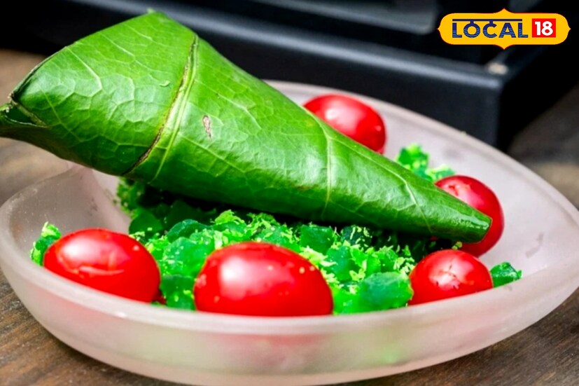 তবে এবার বাগদা বিধানসভা নির্বাচনে দেখা গেল পান সুপারি জর্দা সহযোগে নেশার দ্রব্য দিয়ে ভোট ক্যাম্প থেকে ভোটারদের খুশি করার ছবি। এমনই ভিন্ন ছবি ধরা পরল বাগদা কুমোরখোলা ১৩৪ নম্বর বুথের সামনে