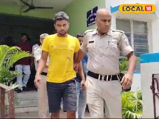 দুষ্কৃতীদের আদালতে নিয়ে যাওয়ার সময়ের ছবি