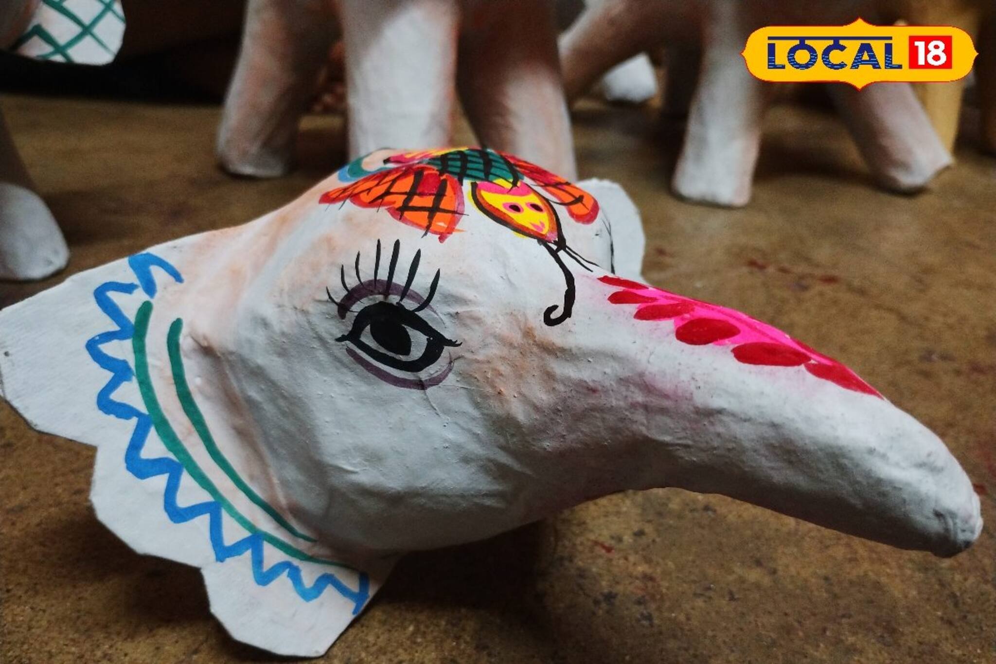 মাথা দোলানো পুতুল! রথের বাজারে দেদার বিক্রি