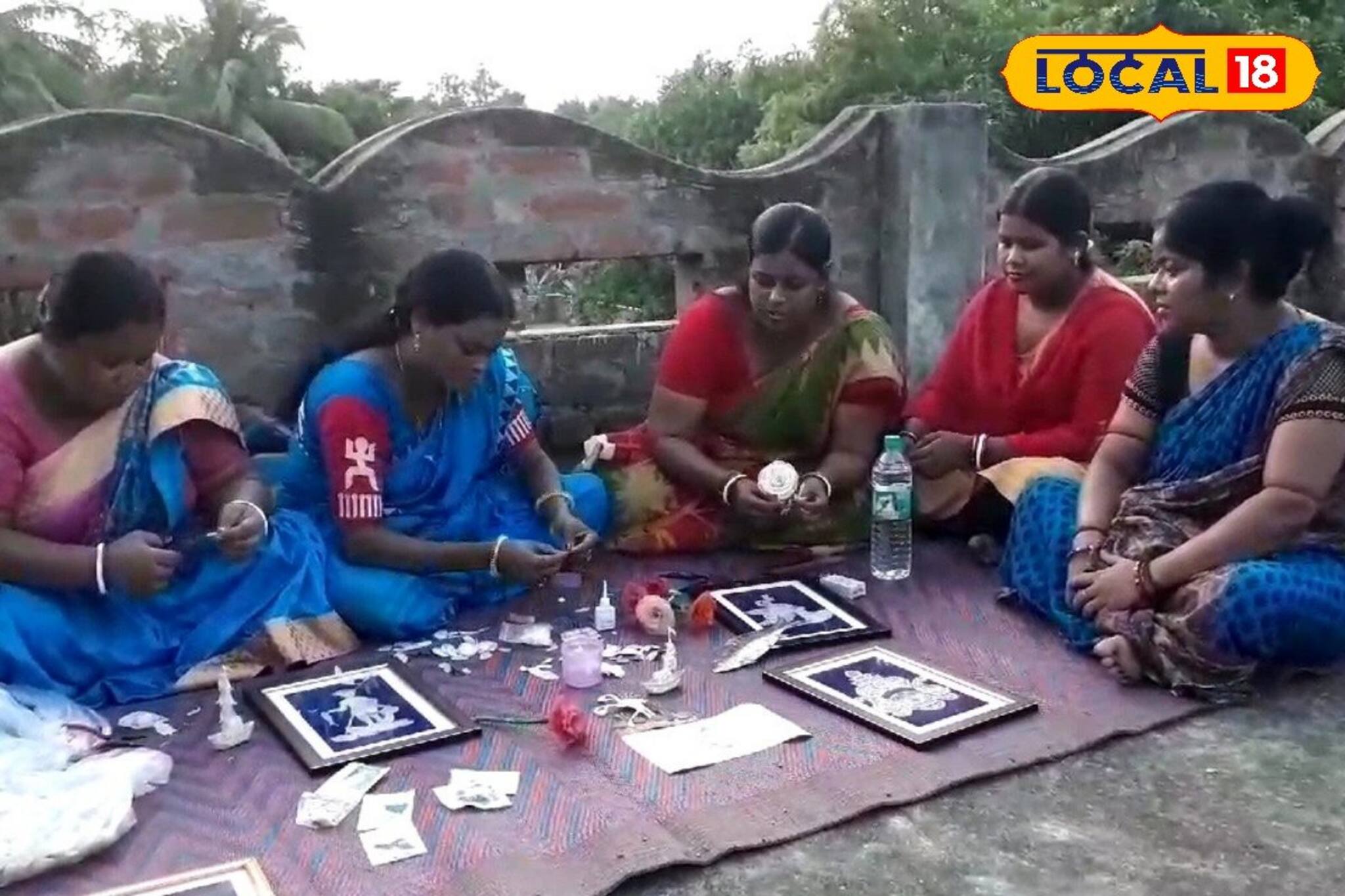 ফেলে দেওয়া মাছের আঁশ দিয়ে তৈরি হচ্ছে সুন্দর জিনিস... না দেখলে বিশ্বাস হবে না