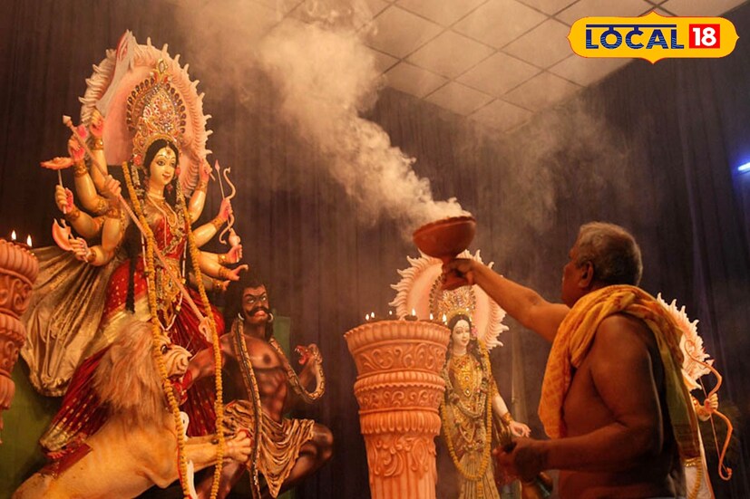 তবে কি বৃষ্টিতে ভাসবে দুর্গাপুজো? আশঙ্কা উড়িয়ে দিচ্ছেন না আবহাওয়াবিদরা। যদিও এখনই এই নিয়ে স্পষ্ট কোনও পূর্বাভাস দেয়নি আবহাওয়া দফতর।  ফাইল ছবি