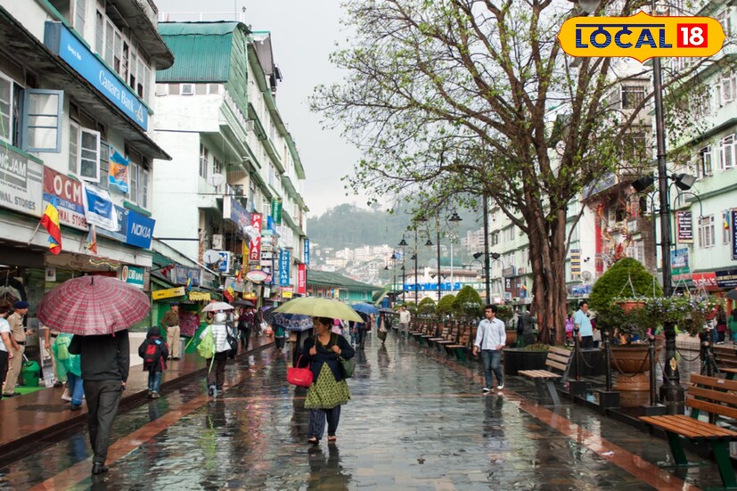 *গত কয়েক দিনে উত্তরবঙ্গের বেশ কিছু জেলায় একটানা ভারী বৃষ্টি হচ্ছে। ফলে কিছু স্থানে ধস, বন্যা পরিস্থিতি তৈরির আশঙ্কা করা হচ্ছিল।