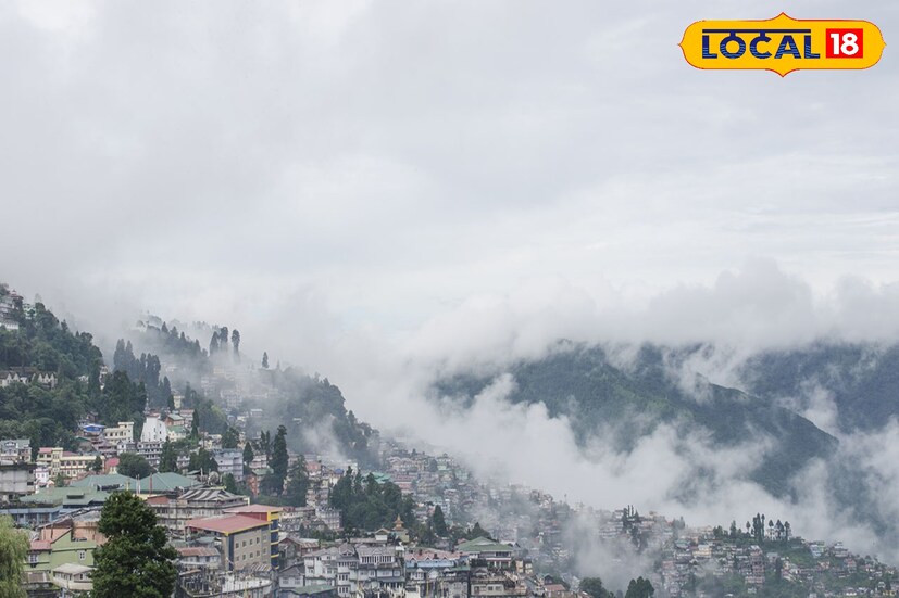 *আপাতত পূর্বাভাস অনুযায়ী উত্তরবঙ্গেও বৃষ্টি ক্রমশ কমবে। ইতিমধ্যেই সোমবার থেকে উত্তরবঙ্গে বৃষ্টির পরিমাণ কিছুটা কমতে শুরু করেছে।