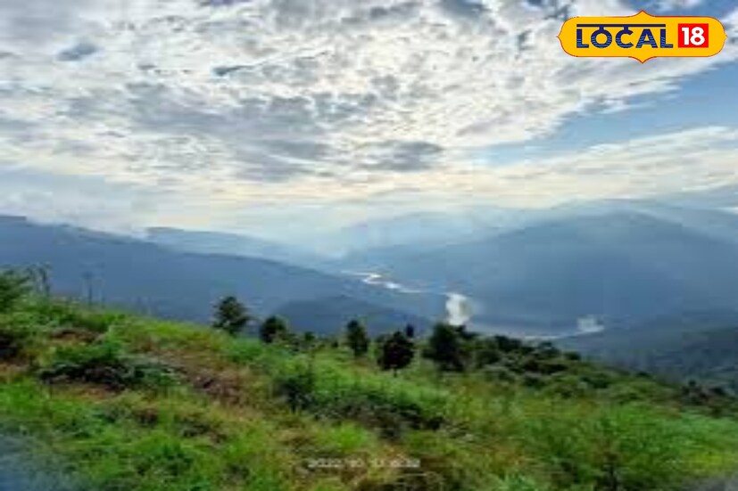 *হাতেগোনা খুব কম মানুষই আছেন যারা এই জায়গাটি সম্পর্কে জানেন। তাই পরিবেশ বেশ শান্ত, নিরিবিলি। কালিম্পংয়ের কাছেই আলগাড়া থেকে এই ডুকা ভ্যালির দূরত্ব মাত্র ১১ কিমি। প্রকৃতির কোলে গড়ে উঠেছে ডুকা ভ্যালি হোমস্টে।