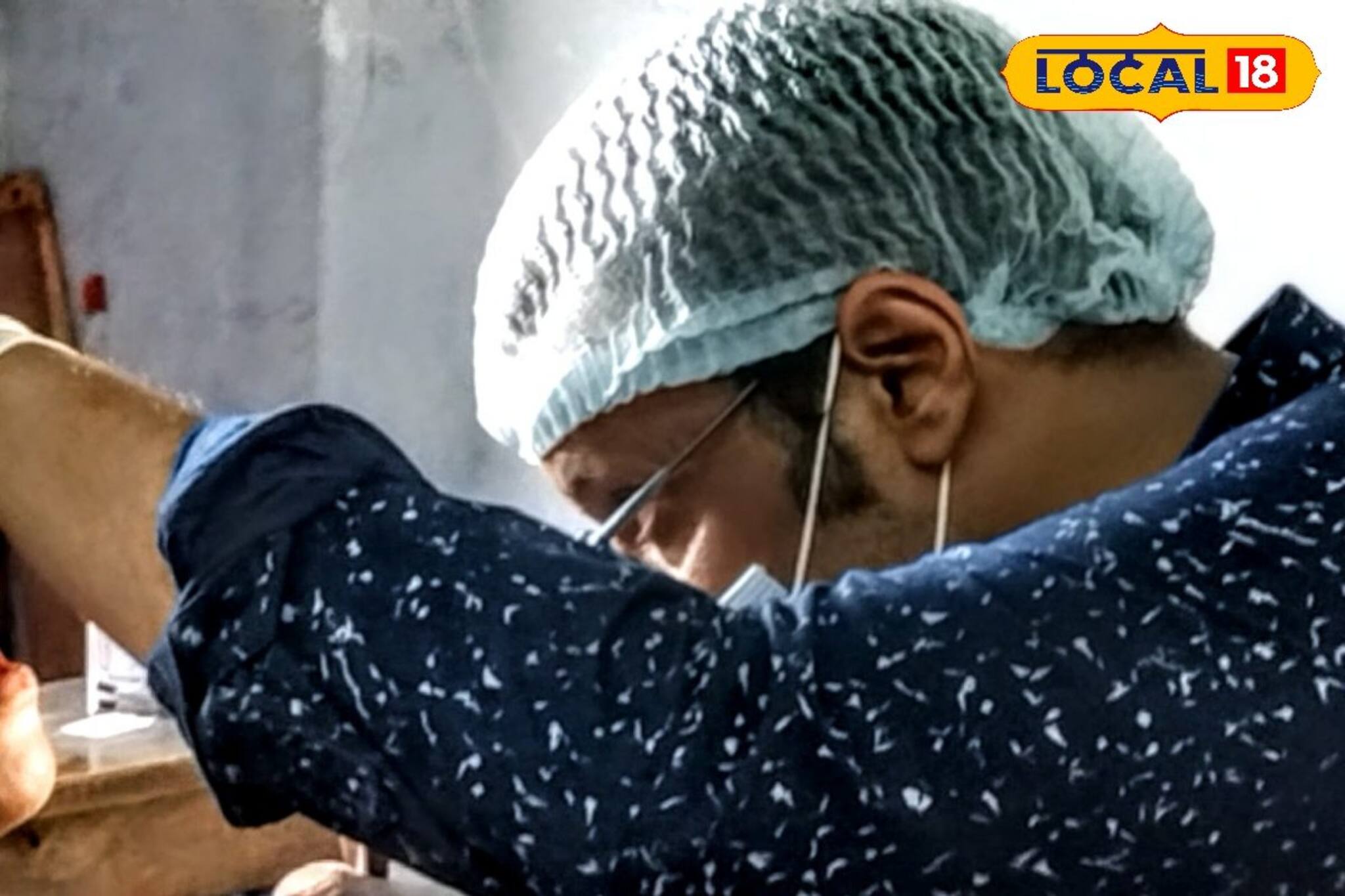 মুখ হাঁ করলেই ধরা পড়ে HIV! ছাত্রীদের পরীক্ষা করে কী বললেন ডাক্তার?