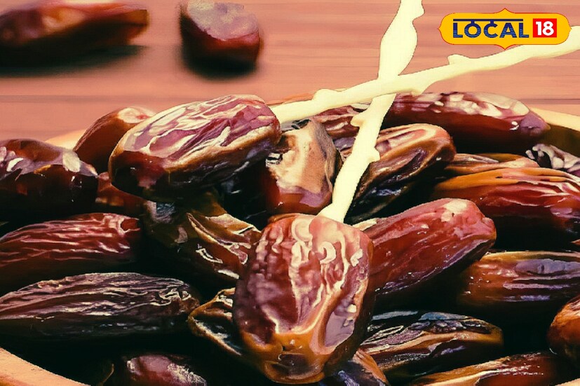 খেজুরকে বলা হয় রাজকীয় ফল। যেমন স্বাদ, তেমনি রোগ নিরাময়ের জন্য এক্সপার্ট। প্রতি একশো গ্রাম খেজুরে মেলে ২৮২ কিলো ক্যালরি শক্তি, ৭৫ গ্রাম কার্বোহাইড্রেট, ২.৫ গ্রাম প্রোটিন এবং ০.৪ গ্রাম ফ্যাট। রয়েছে গুরুত্বপূর্ণ অ্যান্টিঅক্সিড্যান্ট, ভিটামিন, অ্যামিনো অ্যাসিড। অপুষ্টিতে ভুগলে শুকনো খেজুর খাওয়ায় নিদান দেওয়া হয়। এছাড়া কোষ্ঠকাঠিন্য ভুগলে শুকনো খেজুর জলে বা দুধে ভিজিয়ে খেতে বলা হয়। খেজুরকে বলা হয় রাজকীয় ফল। যেমন স্বাদ, তেমনি রোগ নিরাময়ের জন্য এক্সপার্ট। প্রতি একশো গ্রাম খেজুরে মেলে ২৮২ কিলো ক্যালরি শক্তি, ৭৫ গ্রাম কার্বোহাইড্রেট, ২.৫ গ্রাম প্রোটিন এবং ০.৪ গ্রাম ফ্যাট। রয়েছে গুরুত্বপূর্ণ অ্যান্টিঅক্সিড্যান্ট, ভিটামিন, অ্যামিনো অ্যাসিড। অপুষ্টিতে ভুগলে শুকনো খেজুর খাওয়ায় নিদান দেওয়া হয়। এছাড়া কোষ্ঠকাঠিন্য ভুগলে শুকনো খেজুর জলে বা দুধে ভিজিয়ে খেতে বলা হয়।