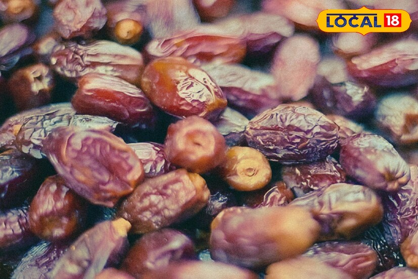 খেজুরে আয়রন, ক্যালসিয়াম, পটাশিয়াম ও প্রয়োজনীয় বেশ কিছু ভিটামিন রয়েছে। শরীর ভাল রাখতে এবং রোগ প্রতিরোধ ক্ষমতা বৃদ্ধি করতে সাহায্য করে খেজুর।