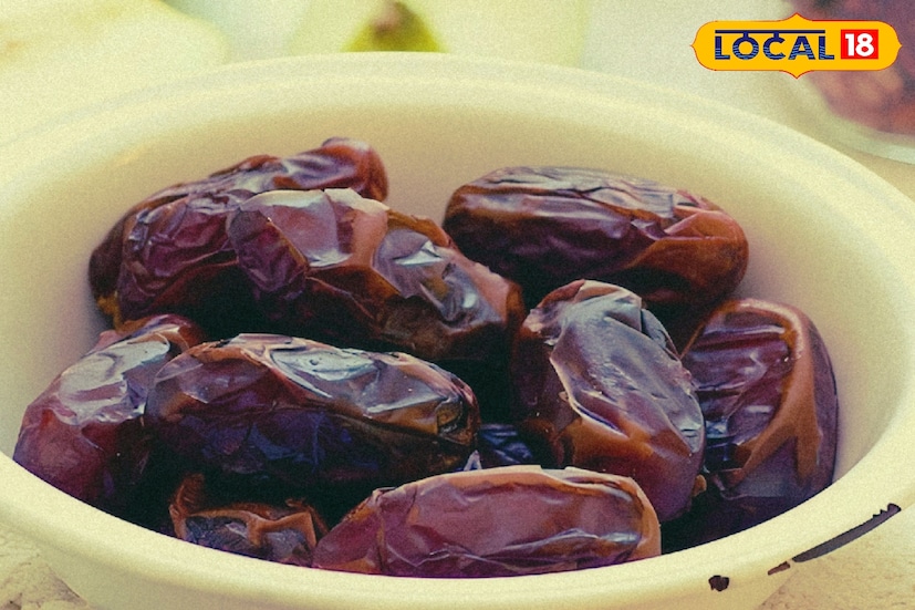 গ্লুকোজ, ফ্রুক্টোজ এবং সুক্রোজের মত প্রাকৃতিক শর্করা রয়েছে শুকনো খেজুরে। জলে ভেজানো শুকনো খেজুর খেয়ে দিন শুরু করলে তৎক্ষণাৎ শরীরে চনমনে ভাব ফিরে আসে।