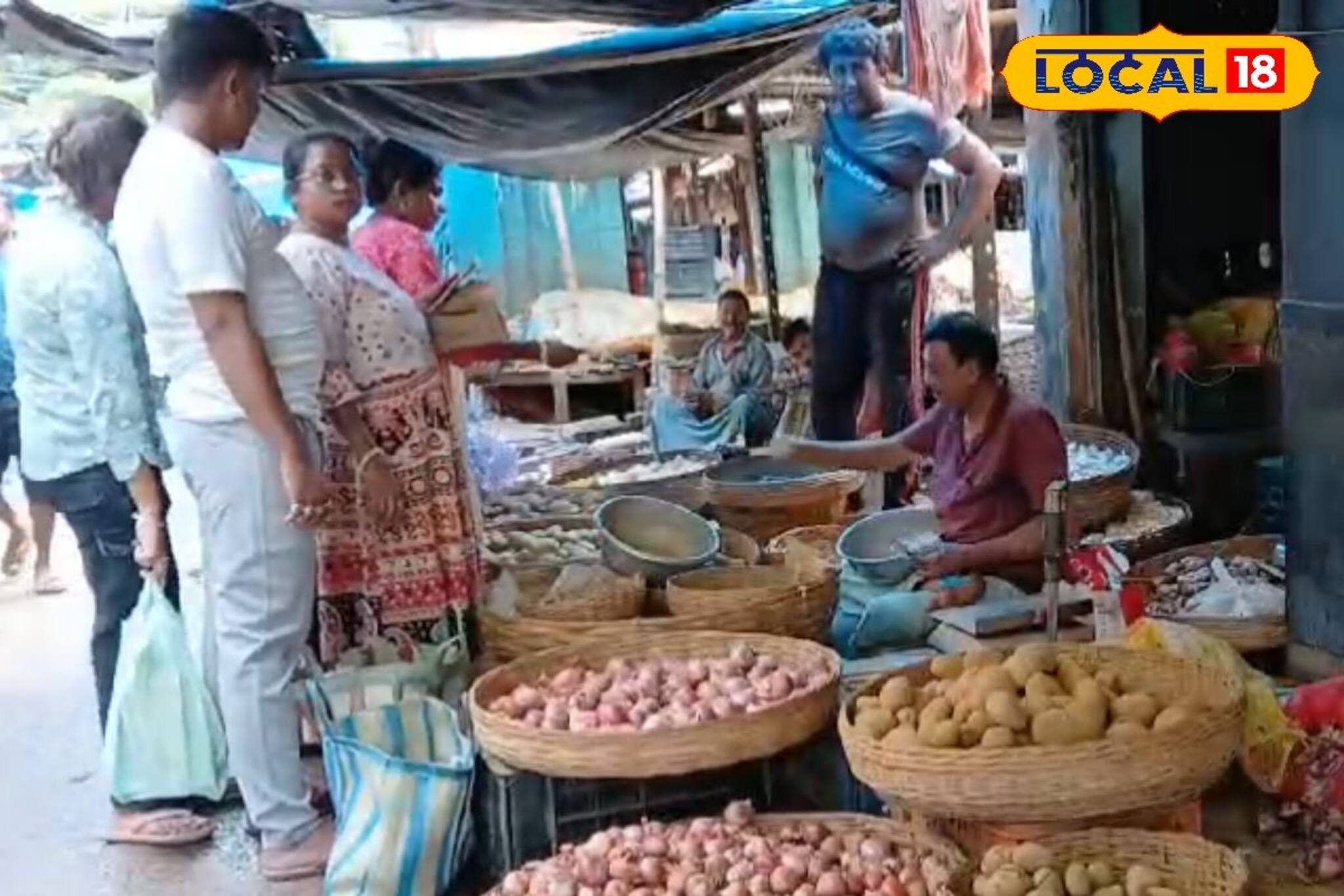 ধর্মঘট উঠলেও দাম কমেনি আলুর, বাজারে গিয়ে চোখে জল ক্রেতাদের