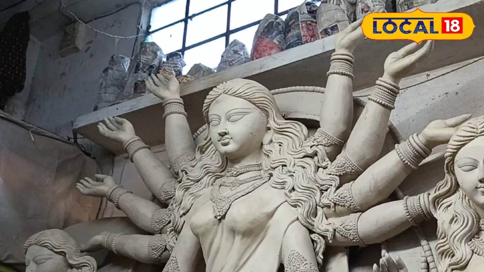 মাটির দাম আকাশছোঁয়া! পুজোর আগে এক লাফে অনেকটাই বাড়ল দুর্গাপ্রতিমার দাম