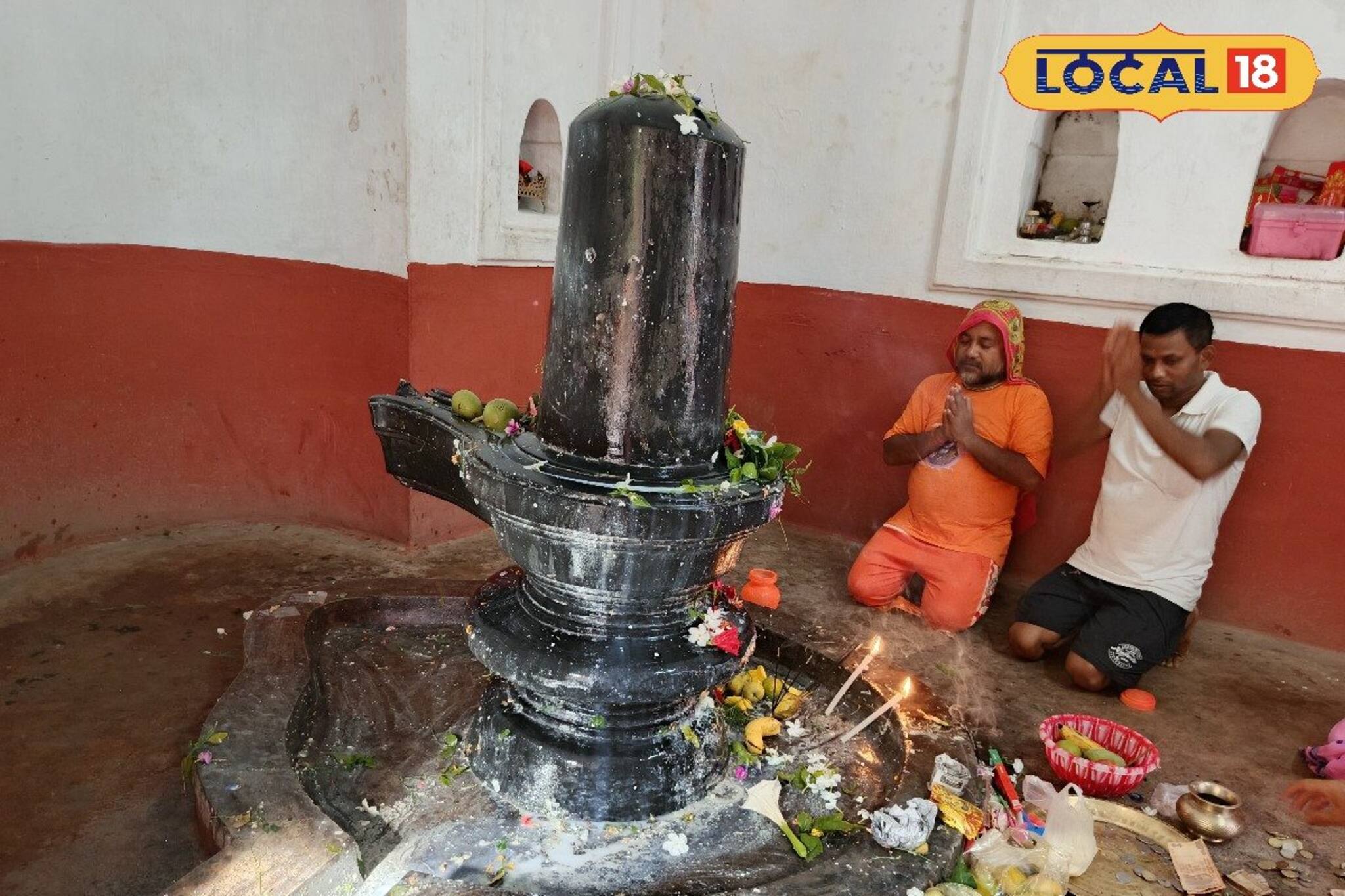 বিষ্ণুপুরে না হয়েও এই মন্দিরে দেখা যায় টেরাকোটা শিল্প! শ্রাবণ মাসে সে কী ভিড়