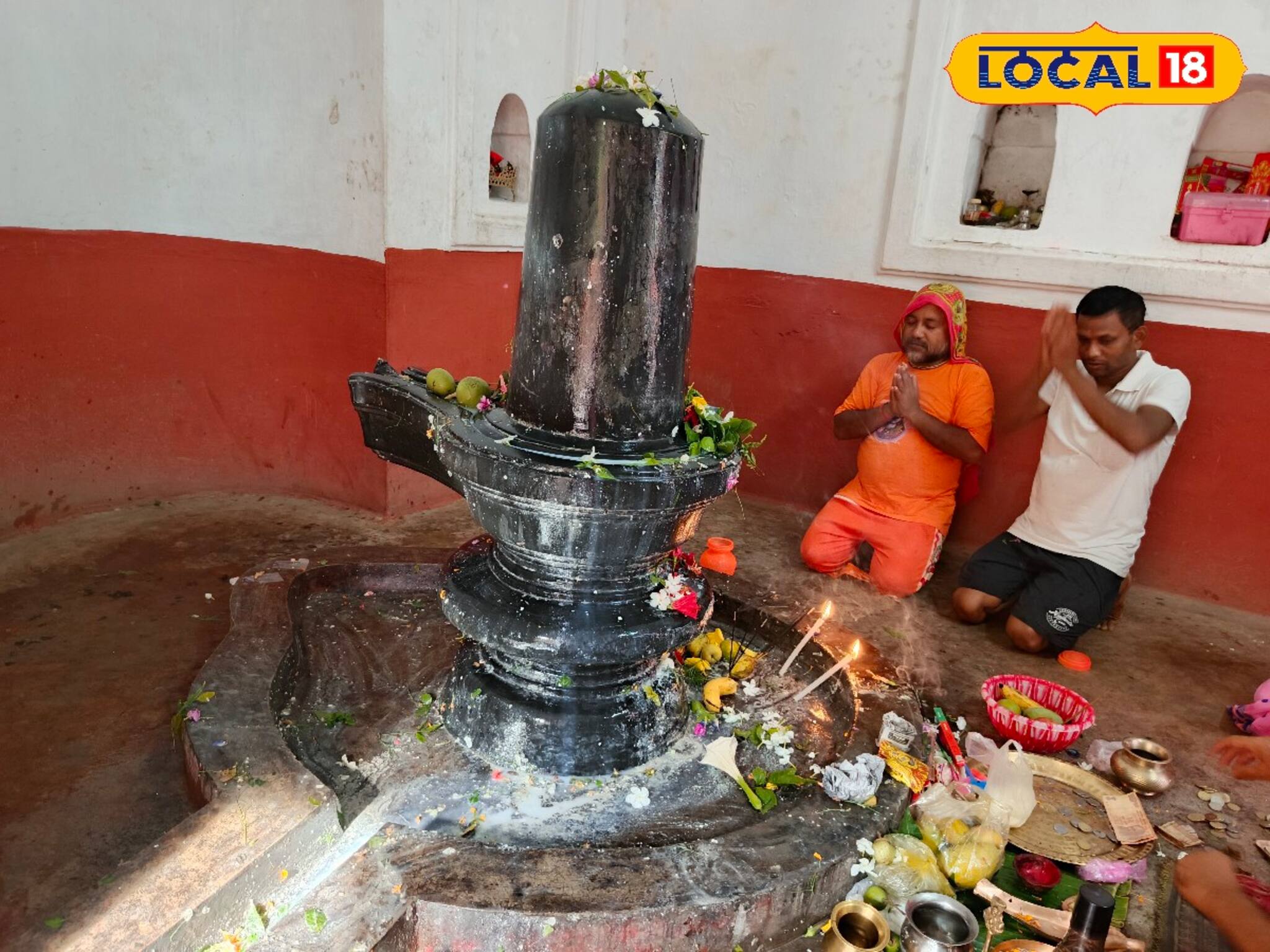 বিষ্ণুপুরে না হয়েও এই মন্দিরে দেখা যায় টেরাকোটা শিল্প! শ্রাবণ মাসে সে কী ভিড়