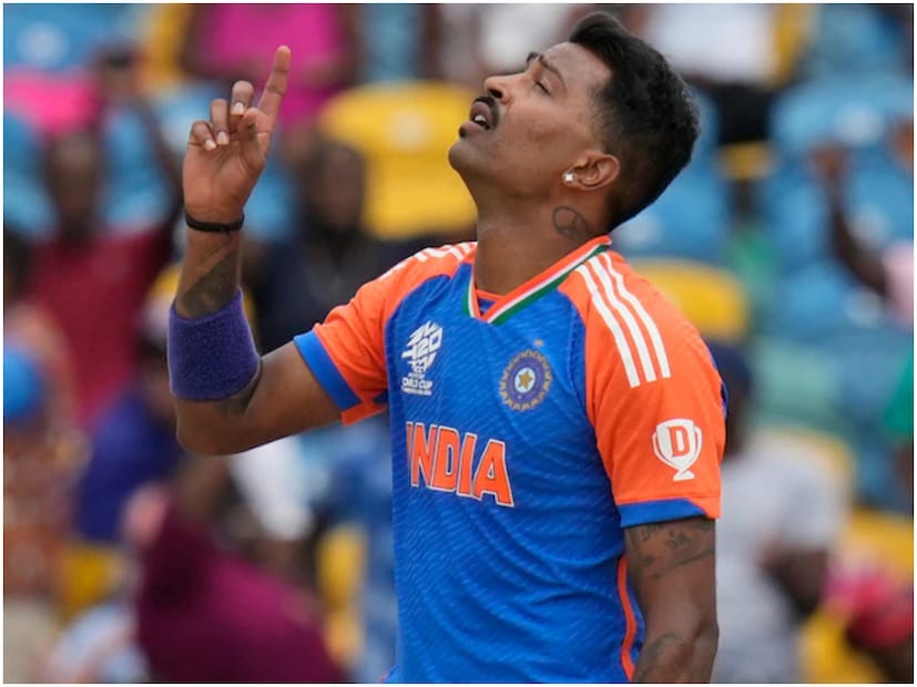 টি-২০ বিশ্বকাপে ভাল পারফর্ম করেও সময়টা একেবারে ভাল যাচ্ছে না হার্দিক পান্ডিয়ার। স্ত্রীর সঙ্গে বিচ্ছেদের পাশাপাশি ভারতীয় টি-২০ দলের অধিনায়ক হওয়ার সুযোগও হাতছাড়া হয়েছে তারকা অলরাউন্ডারের।