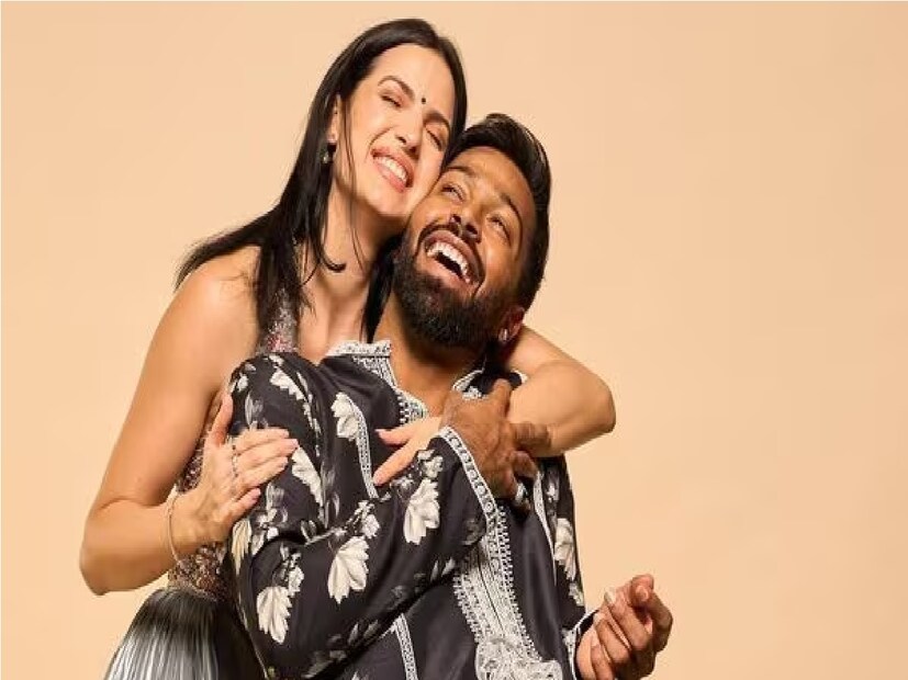 নাতাশা হঠাৎ কেন আবার মুম্বইত ফিরলেন, তার কারণ বোঝা যাচ্ছে না। তিনি ছেলেকে নিয়ে ভারতে ফিরেছেন কি না তা নিয়েও কোনও পাকা খবর নেই।