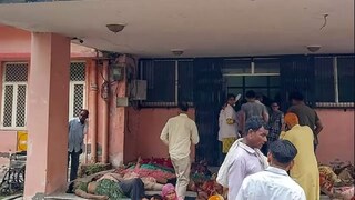 হাথরসে মৃত্যু মিছিল৷ ছবি- পিটিআই