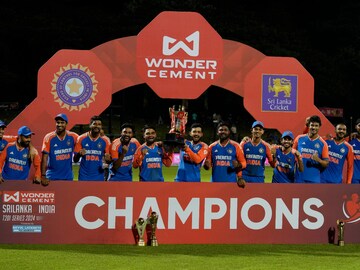 ভারত-শ্রীলঙ্কা সিরিজে ফের অধিনায়ক বদল! একদিনের সিরিজের আগে বড় খবর