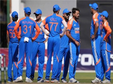 পাল্টে যাবে নেতা? সিরিজের মাঝেই টিম ইন্ডিয়ায় হবে বড় বদল!  জানুন বিস্তারিত