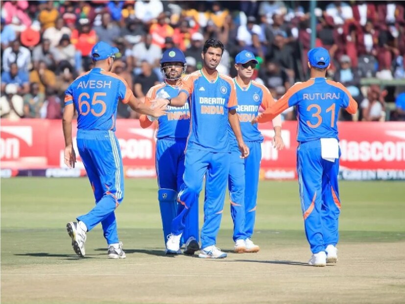 সিরিজের চতুর্থ ম্যাচে টিম ইন্ডিয়ার প্রথম একাদশ কী হবে এখন সেটাই দেখার। গত ম্যাচে দলে ফিরেছেন টি-২০ বিশ্বকাপের দলে থাকা যশস্বী জয়সওয়াল, সঞ্জু স্যামসন, শিবম দুবেদের মত তারকারা। 