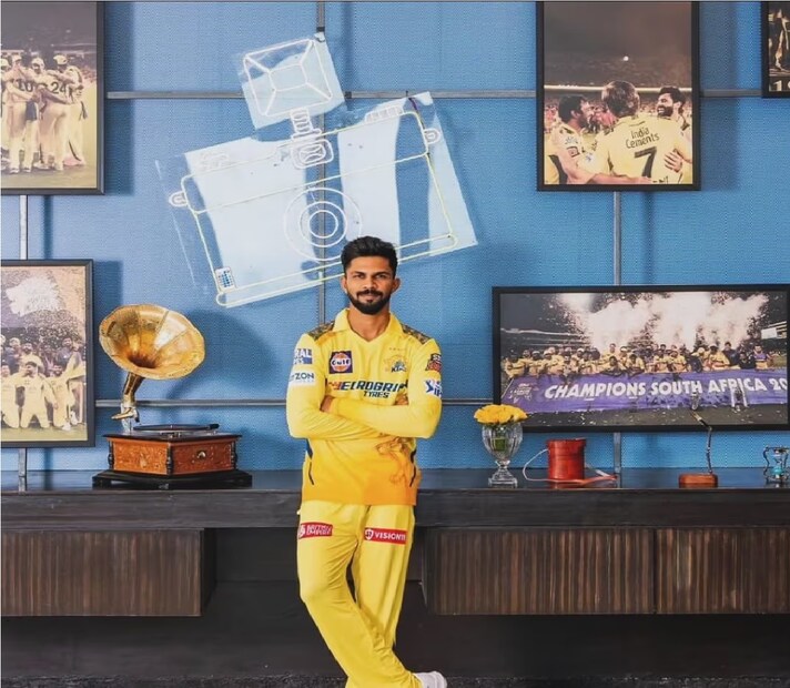জিম্বাবোয়ে সিরিজে দুর্দান্ত খেলছেন রতুরাজ গায়কোয়াড়। তিনি এক ইনিংসে অপরাজিত ৭৭ এবং অন্য ইনিংসে ৪৯ রান করেছেন। তাছাড়া গত ৭টি টি-টোয়েন্টি ইনিংসে ৭১ গড়ে রান করেছেন তিনি। জিম্বাবোয়ে সিরিজে ওপেনার ছাড়া  সব পজিশনেই রান করেছেন।