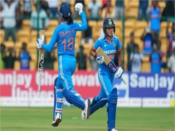 এশিয়া কাপের ফাইনালে ভারতীয় মহিলা ক্রিকেট দল 