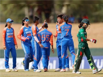 ভারতীয় মহিলা দলের বিরুদ্ধে ২০ ওভারে ৮০ রান করে বাংলাদেশ Photo Courtesy- Twitter 