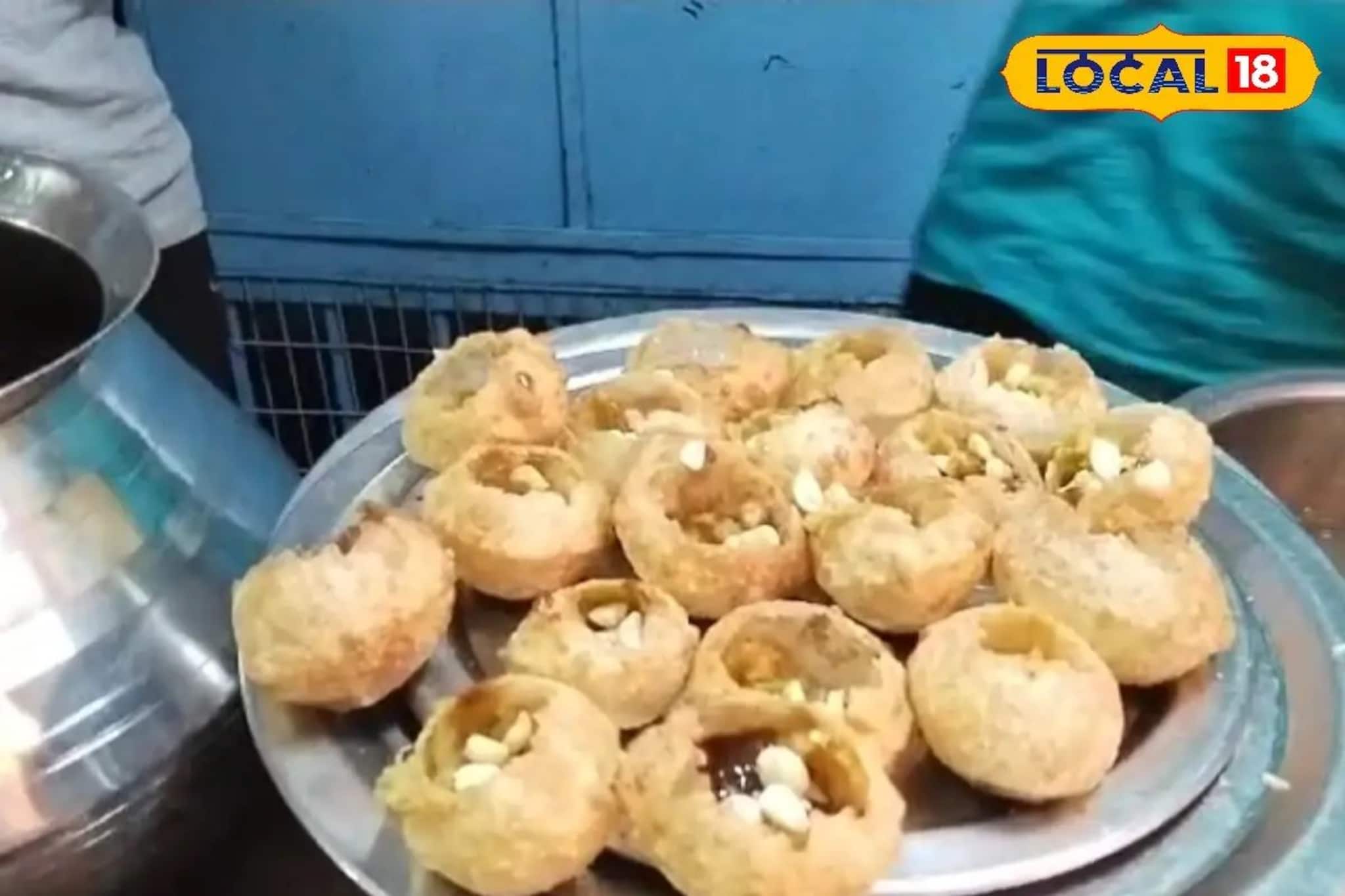 ফুচকা বিক্রি করে দেখাচ্ছেন পথ! এই মহিলার দোকানের রেট শুনলে চমকে যাবেন