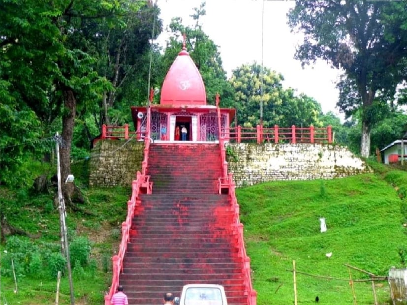 *স্থানীয়রা বলছেন, বাইরের লোক অনেক দূর, আলিপুরদুয়ার জেলার বাসিন্দারাও খুব বেশী প্রয়োজন না হলে লঙ্কাপাড়ার দিকে যেতেনই না। আজ সেই ছবি যেন অতীত। সংগৃহীত ছবি। 