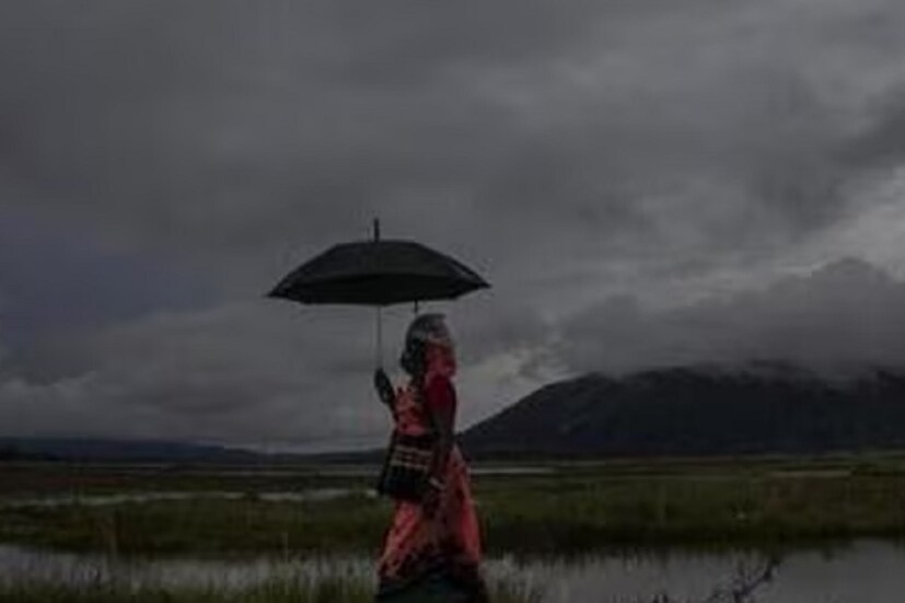 আগামী দুই থেকে তিন ঘণ্টায় বজ্রবিদ্যুৎ-সহ বৃষ্টির সতর্কতা আলিপুরদুয়ার ও উত্তর দিনাজপুর জেলায় । বজ্রবিদ্যুৎ-সহ হালকা থেকে মাঝারি বৃষ্টির সম্ভাবনা রয়েছে ৷