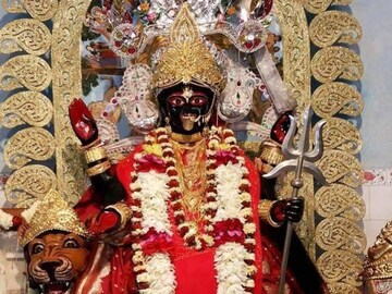 আজ বিপত্তারিণী পুজোয় কোন ১৩ টি ফুল নিবেদন করবেন? ডালিতে অবশ্যই রাখুন এই লাল ফুল আজ বিপত্তারিণী পুজোয় কোন ১৩ টি ফুল নিবেদন করবেন? ডালিতে অবশ্যই রাখুন এই লাল ফুল
