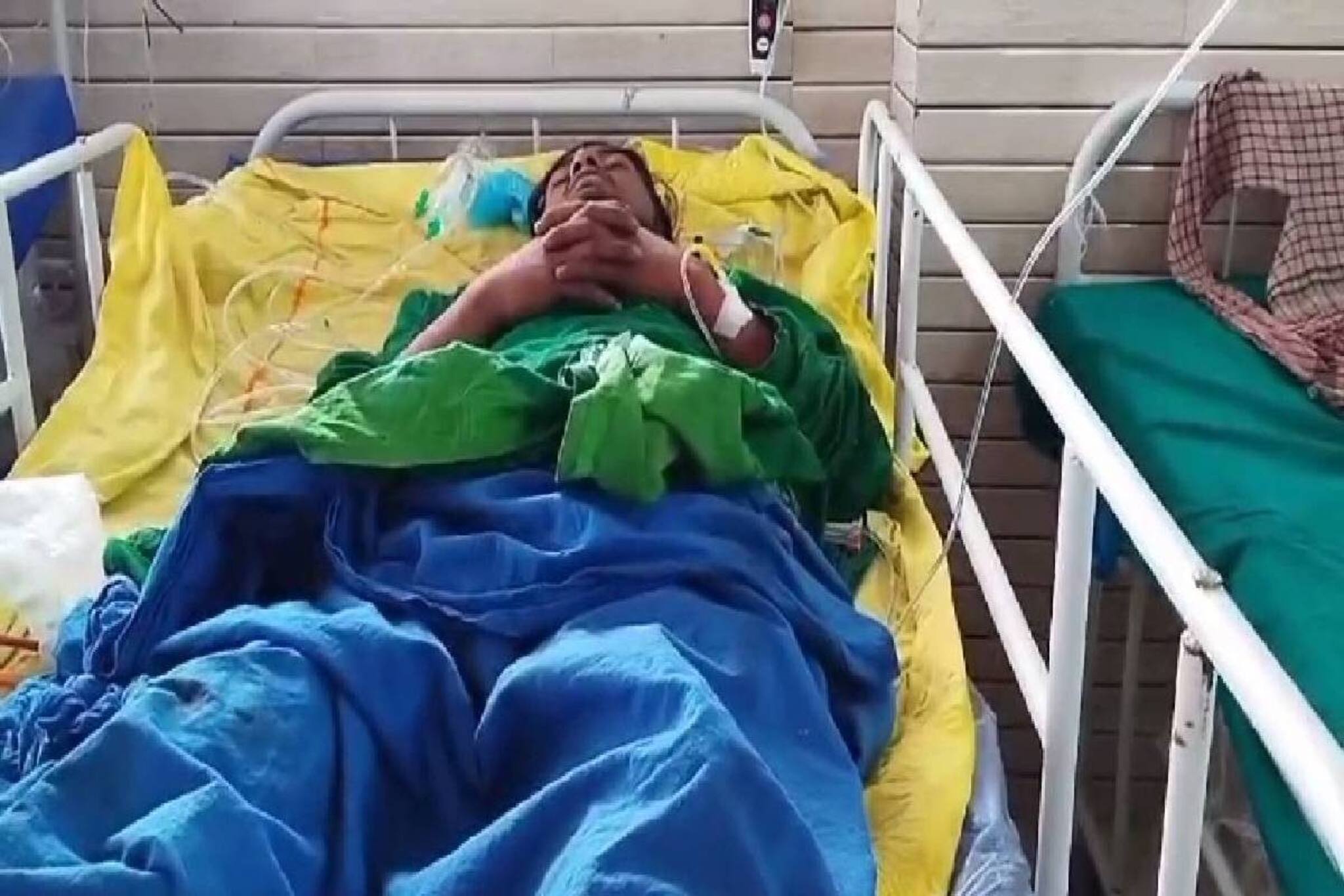 দেওরের হাতে খুন বৌদি! নিজেও আত্মহত্যার চেষ্টা, খুনের চেষ্টা দাদা ও মা-বাবাকেও