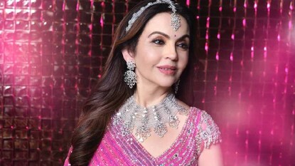 রত্নখচিত দুর্ধর্ষ লেহেঙ্গায় সৌন্দর্যের আভায় উজ্জ্বল নীতা; অনন্ত-রাধিকার সঙ্গীতে তাক লাগালেন মুকেশ-পত্নী রত্নখচিত দুর্ধর্ষ লেহেঙ্গায় সৌন্দর্যের আভায় উজ্জ্বল নীতা; অনন্ত-রাধিকার সঙ্গীতে তাক লাগালেন মুকেশ-পত্নী