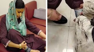 উড়ান ধরার তোড়জোড় চলছিল, আচমকাই বিমানসেবিকাকে মোজা খোলার নির্দেশ দেন অফিসারেরা; তারপর যা হল… দেখে চক্ষু চড়কগাছ সকলের (Photo: X) উড়ান ধরার তোড়জোড় চলছিল, আচমকাই বিমানসেবিকাকে মোজা খোলার নির্দেশ দেন অফিসারেরা; তারপর যা হল… দেখে চক্ষু চড়কগাছ সকলের (Photo: X)