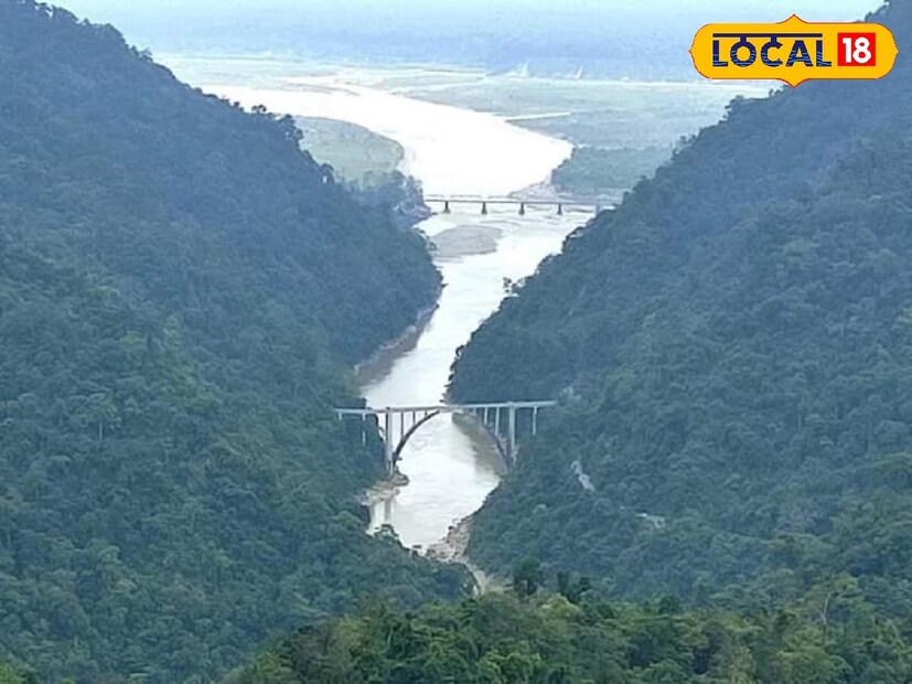 *ধীরে ধীরে প্রিয় জায়গা হয়ে উঠছে পানবুদারা। পানবু ভিউ পয়েন্টের জন্যই মূলত পর্যটকদের কাছে জনপ্রিয় এই জায়গা। শিলিগুড়ি থেকে রম্ভিবাজার বা কালিঝোরা হয়ে পৌঁছাতে পারেন পানবুডারা। দূরত্ব প্রায় ৭০ কিমি। সংগৃহীত ছবি। 