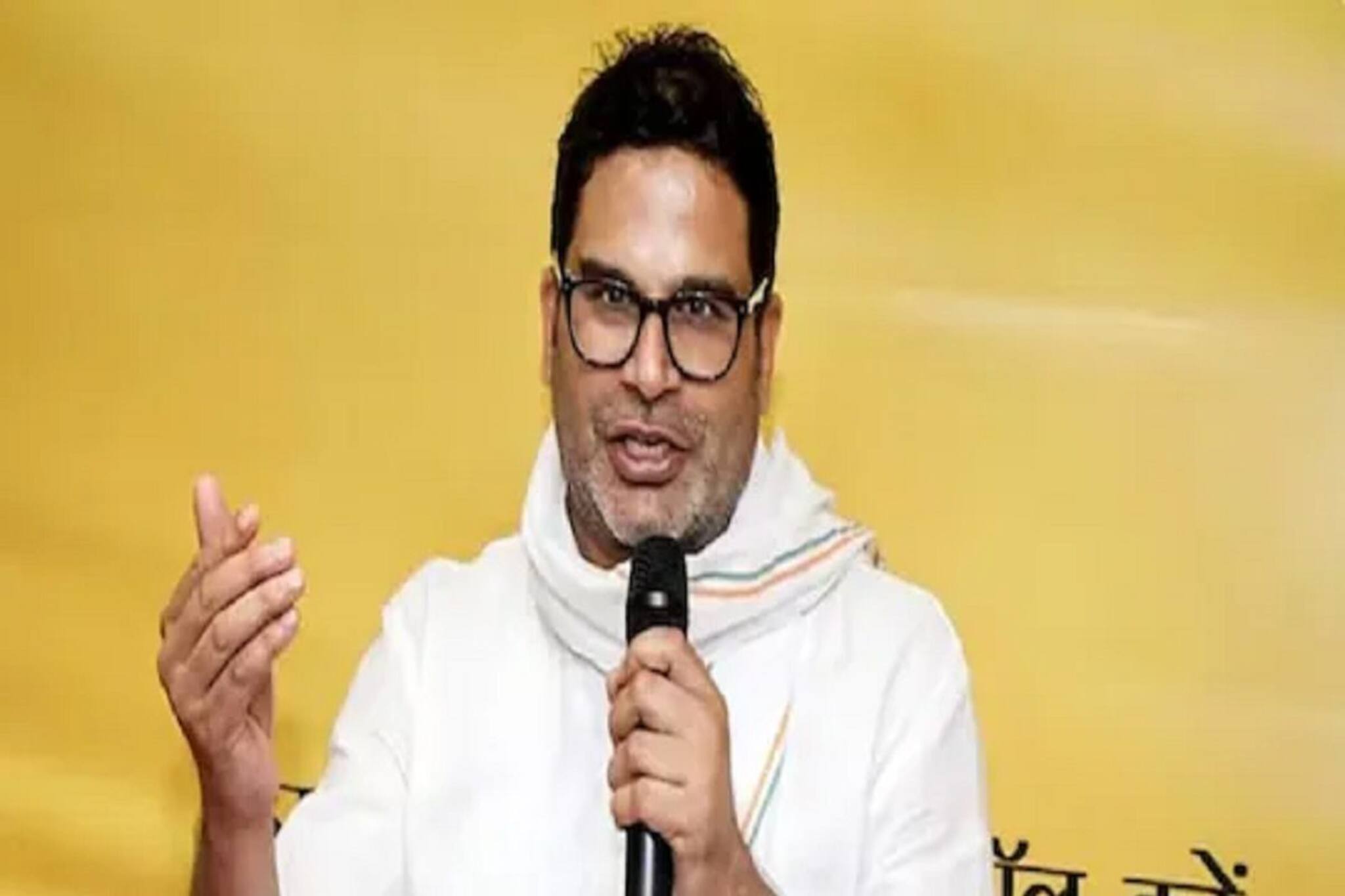 Prashant Kishor: ১০০ কোটি! ভোটের আগে প্রশান্ত কিশোরের একটি বড় দাবি, তারপরেই 'বিরাট' কাণ্ড! কী দাবি? কী ঘটতে চলেছে বিহারে?